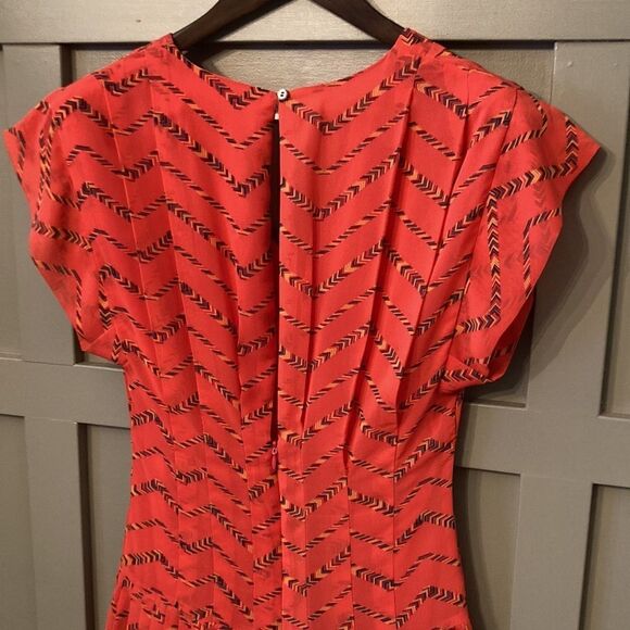 CHELSEA & Violet Pleated V-Neck Mini Dress Size Small - Picture 8 of 8